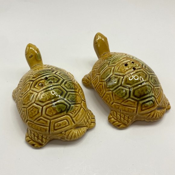 Ceramic Turtles Salt and Pepper Shakers Vintage *READ* - Picture 2 of 7